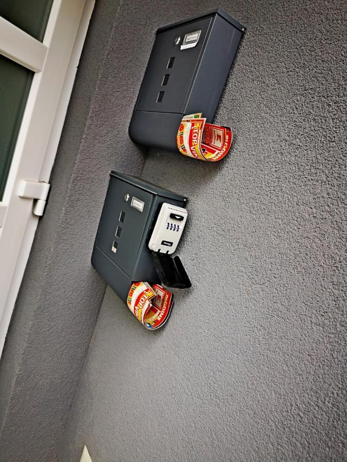 Golden - Self Check In Apartment Osijek Exterior photo